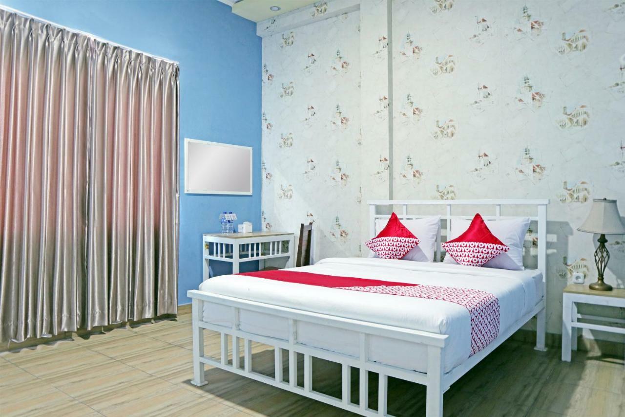 Oyo 1386 Hotel Grand Gabelo Букиттинги Экстерьер фото