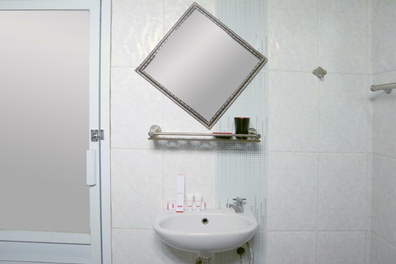 Oyo 1386 Hotel Grand Gabelo Букиттинги Экстерьер фото