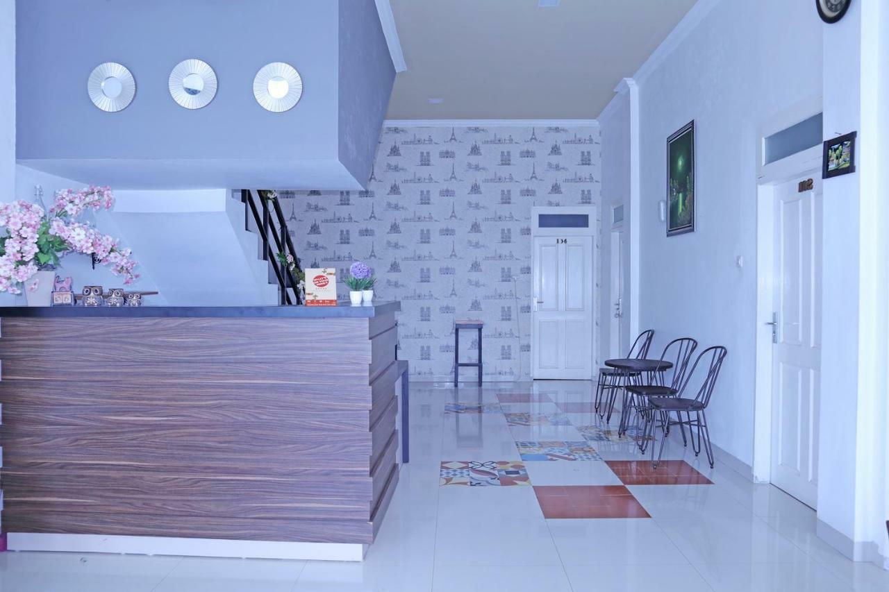 Oyo 1386 Hotel Grand Gabelo Букиттинги Экстерьер фото